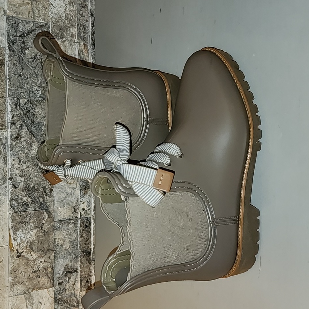 Bernardo Women’s Lace-up Rain Booties Mushroom color
